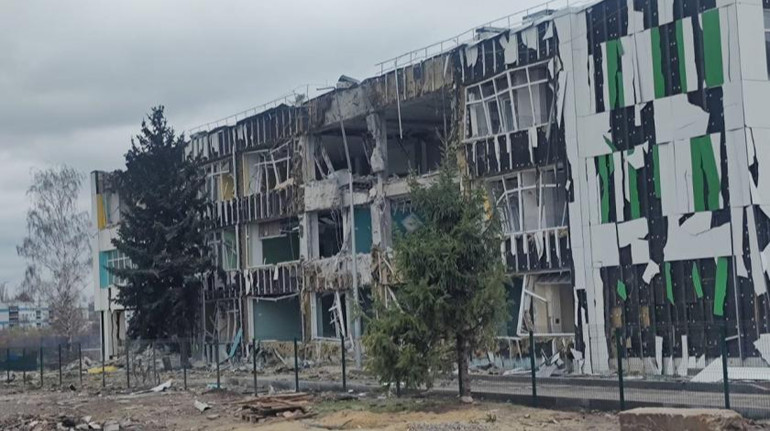 Укриття для двічі зруйнованого ліцею побудують задорого – Наші гроші
