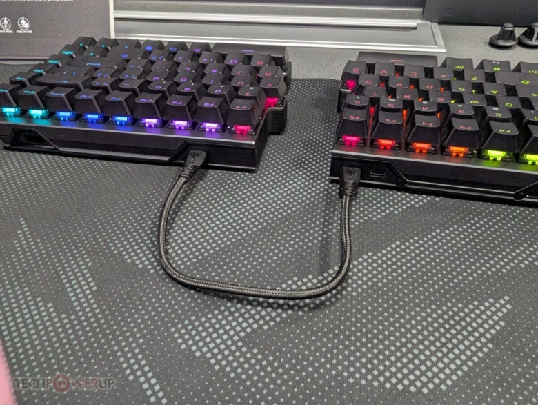 Asus представила разделённую геймерскую клавиатуру с магнитными переключателями